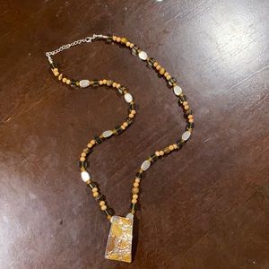 🌳🦌🗿Beautiful Silver & Bronze 16” necklace with Pendant 🗿🦌🌳